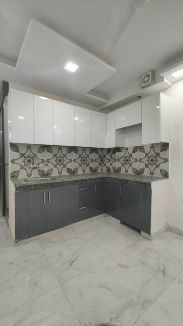 Kitchen in 2 BHK Builder Floor at Govindpuri – for Rent