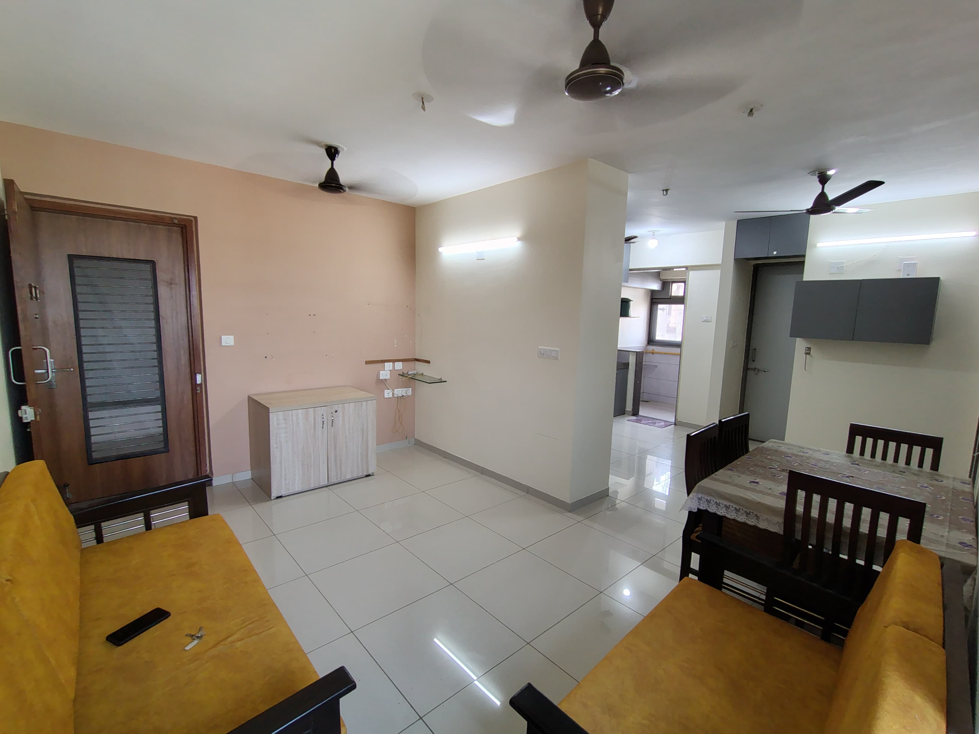 2 BHK + Pooja Room Apartment For Rent in Goyal Orchid Blues