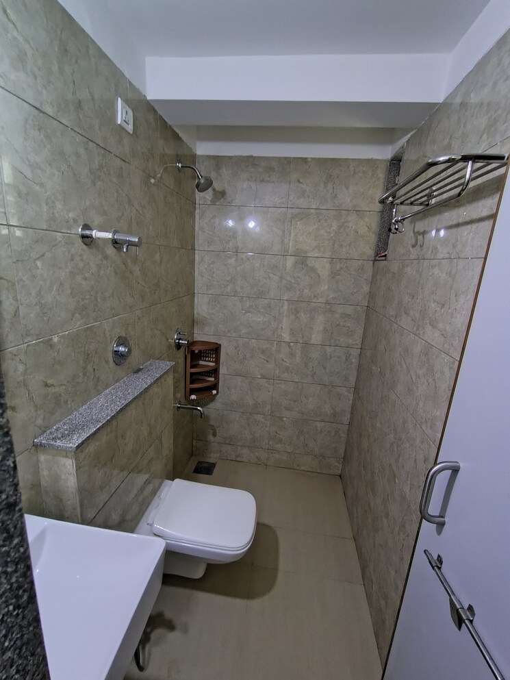 Bathroom, goyal-orchid-blues 2 Bedroom 1069 Sq.Ft. Apartment In Shela Ahmedabad 8913243