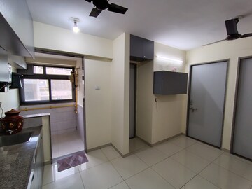 Room in 2 BHK Apartment at Goyal Orchid Blues, Shela – for Rent