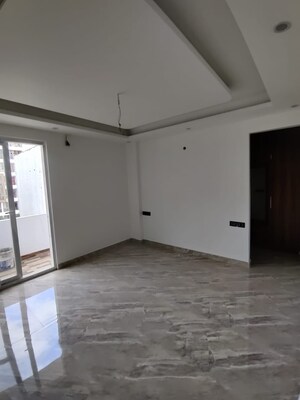 Room in 3 BHK Builder Floor at Gms Road – for Sale