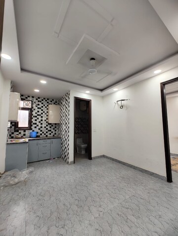 Room in 2 BHK Builder Floor at Govindpuri – for Rent