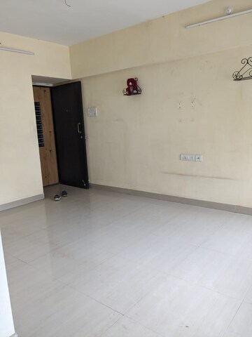 Room in 2 BHK Apartment at Vartak Nagar – for Sale