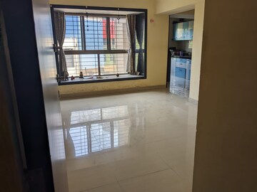 Room in 2 BHK Apartment at Vartak Nagar – for Sale
