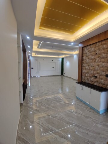 Room in 3 BHK Builder Floor at Gms Road – for Sale