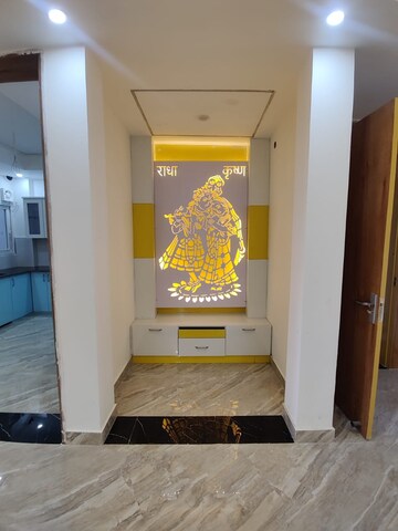 Building Lobby in 3 BHK Builder Floor at Gms Road – for Sale