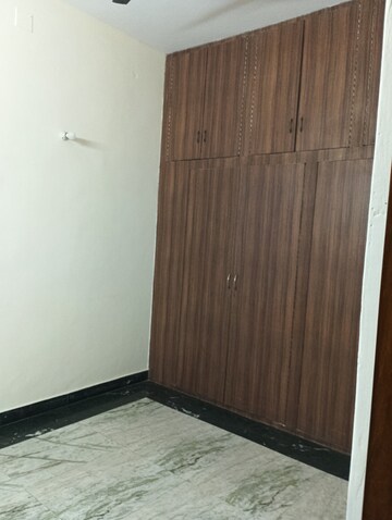 Room in 2 BHK Builder Floor at Lajpat Nagar I – for Rent