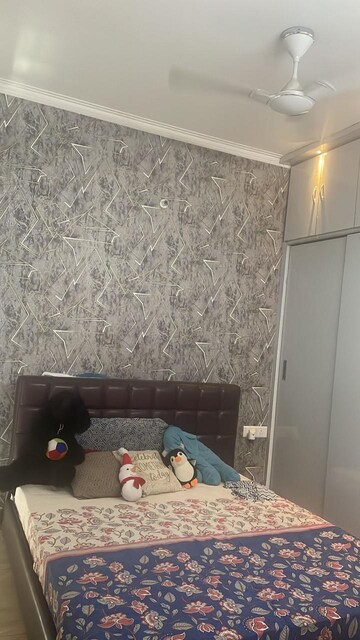 Furnished Amenities in 2 BHK Apartment at Gaur City 7th Avenue, Sector 4 Greater Noida – for Rent