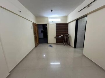 Room in 2 BHK Apartment at Shree Chitrakut CHS, Dahisar East – for Rent