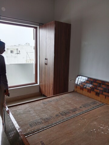 2 BHK Builder Floor For Rent in Sector 18