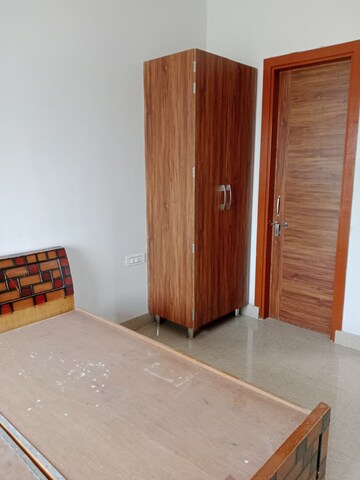 Room in 2 BHK Builder Floor at Sector 18 – for Rent