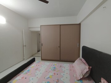 Room in 3 BHK Apartment at Goyal Riviera Springs, Shela – for Rent