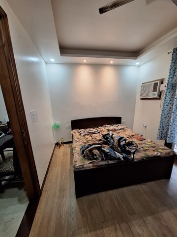 Bedroom in 3 BHK Builder Floor at Vipul World Floors, Sector 48 – for Rent