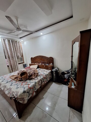 Bedroom in 3 BHK Builder Floor at Vipul World Floors, Sector 48 – for Rent