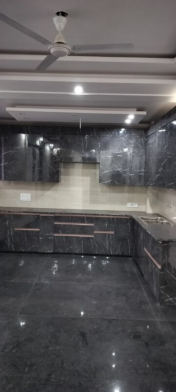 Kitchen in 2 BHK Independent House at RWA Apartments Sector 26, Sector 26 – for Rent