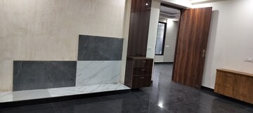 Room in 2 BHK Independent House at RWA Apartments Sector 26, Sector 26 – for Rent