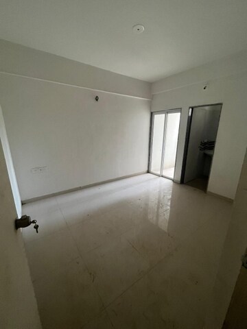 Room in 2 BHK Apartment at Chandkheda – for Rent