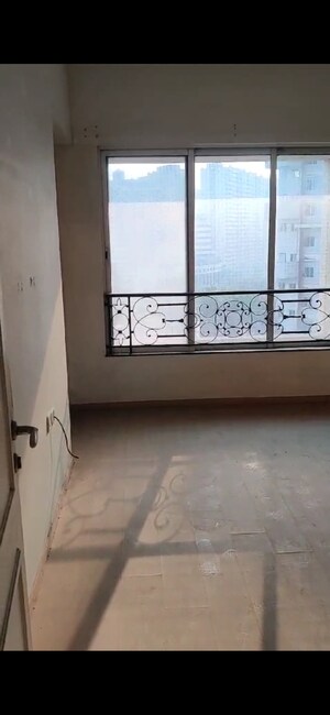 Room in 3 BHK Apartment at Hiranandani Gardens, Powai – for Sale