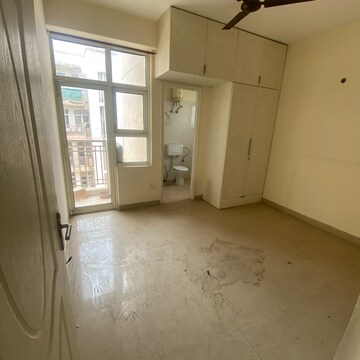 Room in 2 BHK Apartment at Shree Vardhman Mantra, Ramgarh Dhani – for Rent