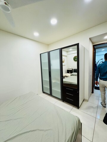 Room in 3 BHK Apartment at Shivalik Sharda Park View 2, Shela – for Rent