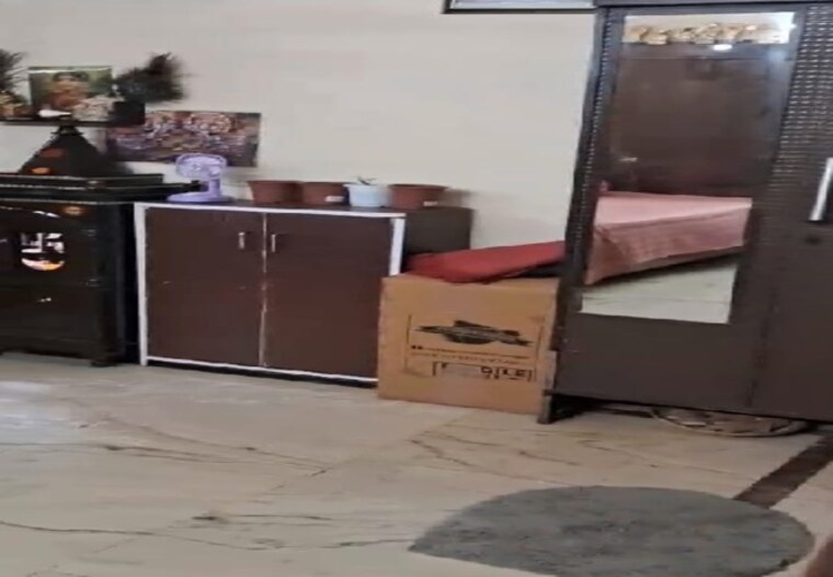 Master Bedroom, shalimar-garden-welfare-association 2 Bedroom 1200 Sq.Ft. Builder Floor In Shalimar Garden Ghaziabad 8913494