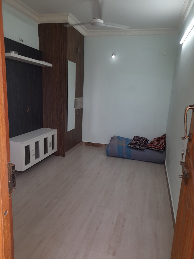 undefined, silver-corner 1 RK 400 Sq.Ft. Builder Floor In Rt Nagar Bangalore 8913490