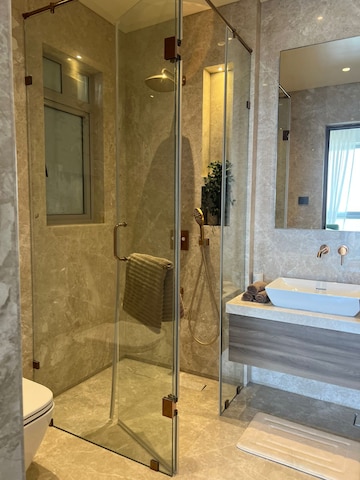 Bathroom in 6 BHK Apartment at Bhoomi Celestia, Malad West – for Sale