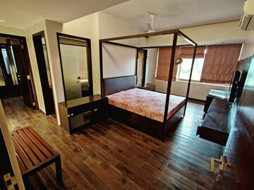 Gym in 4 BHK Apartment at Tardeo – for Sale