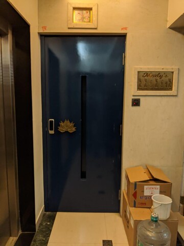 Furnished Amenities in 3 BHK Apartment at Tardeo – for Sale