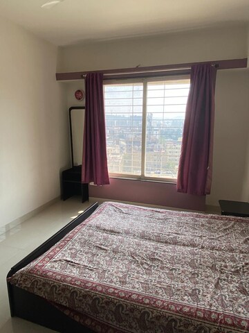 Room in 2 BHK Apartment at Karan Goldcoast, Bavdhan – for Rent