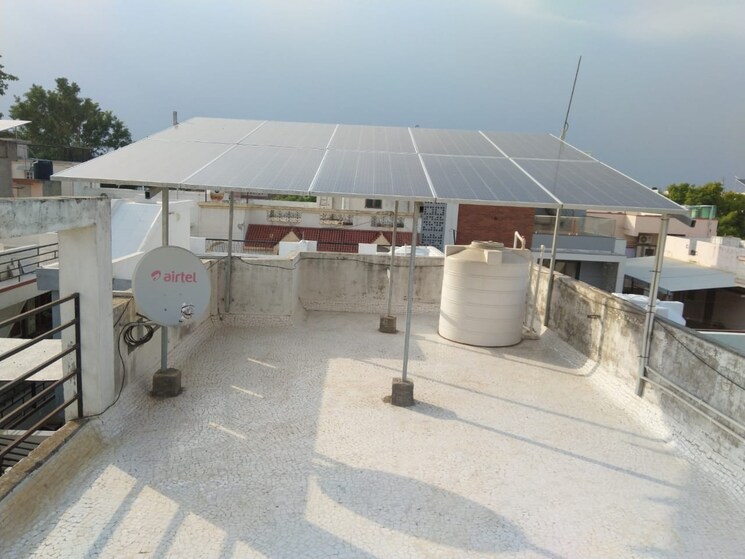 Terrace, near vaishno devi circle on sg highway 3 Bedroom 254 Sq.Yd. Penthouse In Near Vaishno Devi Circle On Sg Highway Ahmedabad 8913539