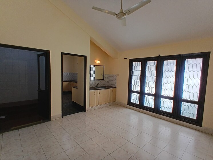 Room, agcr enclave 3 Bedroom 1750 Sq.Ft. Builder Floor In Agcr Enclave Delhi 8913572