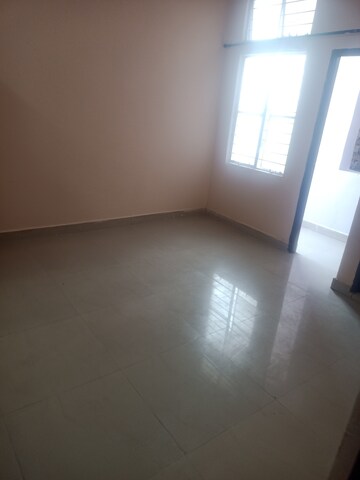 Room in 1 BHK Builder Floor at Somajiguda – for Rent