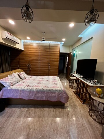 Bedroom in 2 BHK Apartment at Bandra West – for Rent