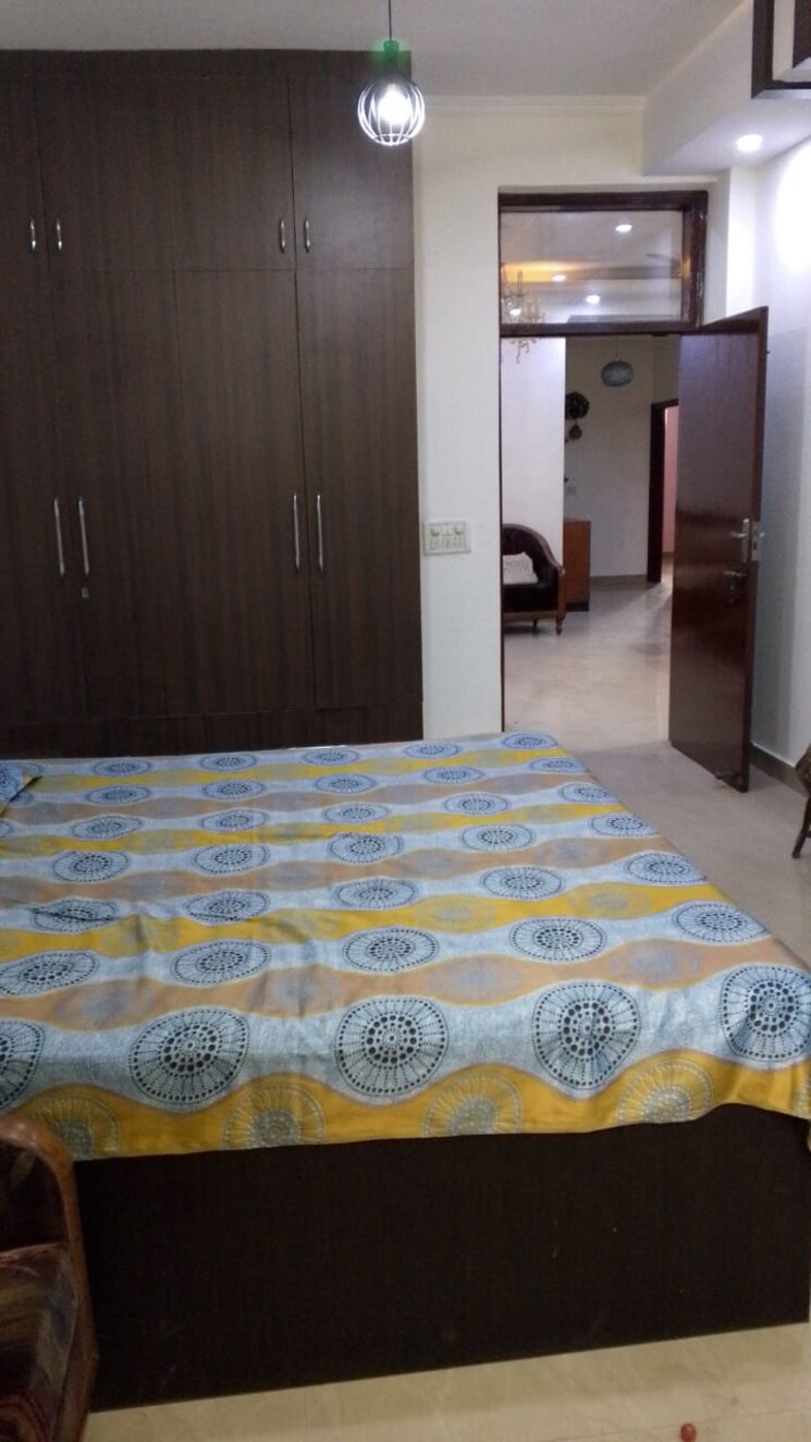 Bedroom, rwa-apartments-sector-92 4 Bedroom 300 Sq.Mt. Builder Floor In Sector 92 Noida 8913664