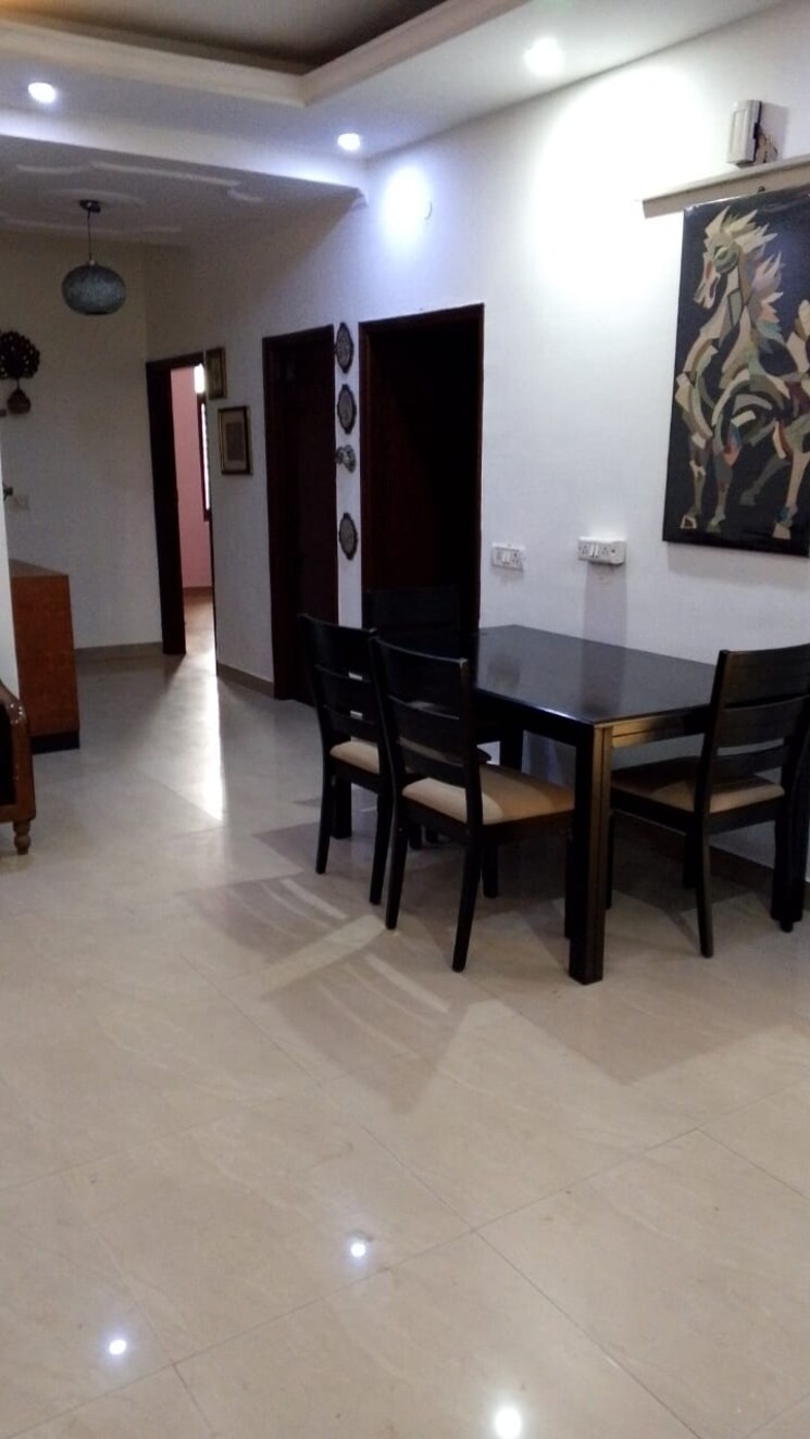 Master Bedroom, rwa-apartments-sector-92 4 Bedroom 300 Sq.Mt. Builder Floor In Sector 92 Noida 8913664