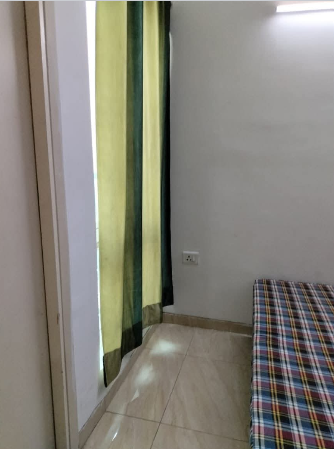 3 BHK Apartment For Rent in Gaur City 2 - 14th Avenue