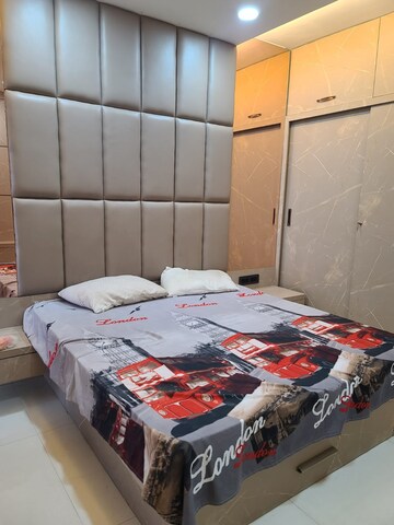Master Bedroom in 2 BHK Apartment at Giridhar Oasis, Kharadi – for Rent
