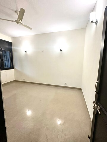 Room in 3 BHK Independent House at Shivalik Colony – for Rent