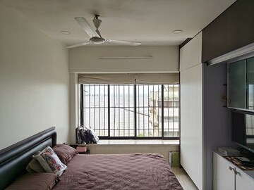 Bedroom in 3 BHK Apartment at Bandra West – for Rent
