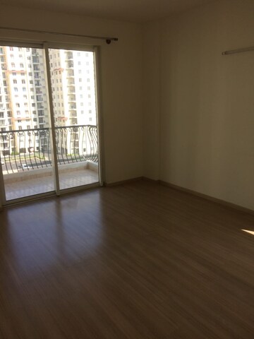 Room in 3.5 BHK Apartment at DLF Westend Heights New Town, Akshayanagar – for Rent