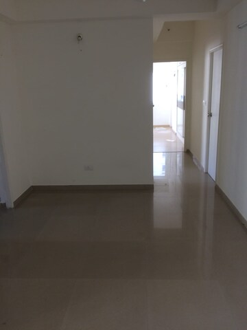Room in 3.5 BHK Apartment at DLF Westend Heights New Town, Akshayanagar – for Rent