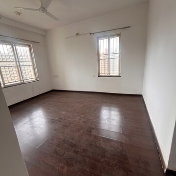 Room in 2 BHK Apartment at Kolte Patil Life Republic, Marunji – for Rent
