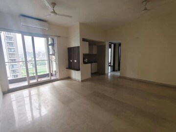 Room in 4 BHK Apartment at Shapoorji Pallonji Joyville Phase 2, Sector 102 – for Rent