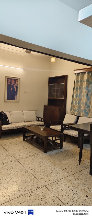 Living Room in 1 BHK Apartment at Defence Colony – for Rent