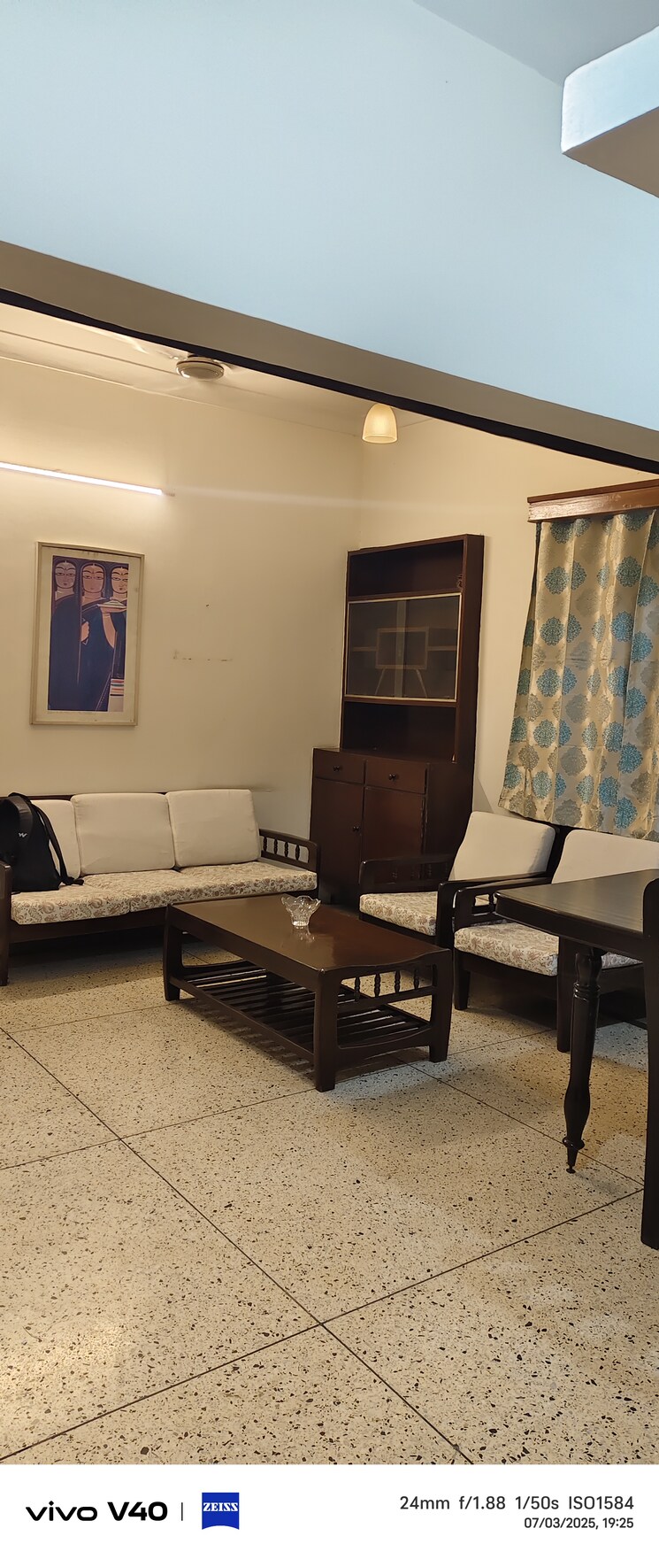 Living Room, defence colony 1 Bedroom 1000 Sq.Ft. Apartment In Defence Colony Delhi 8913850