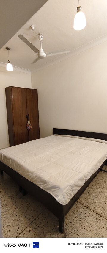 Bedroom in 1 BHK Apartment at Defence Colony – for Rent