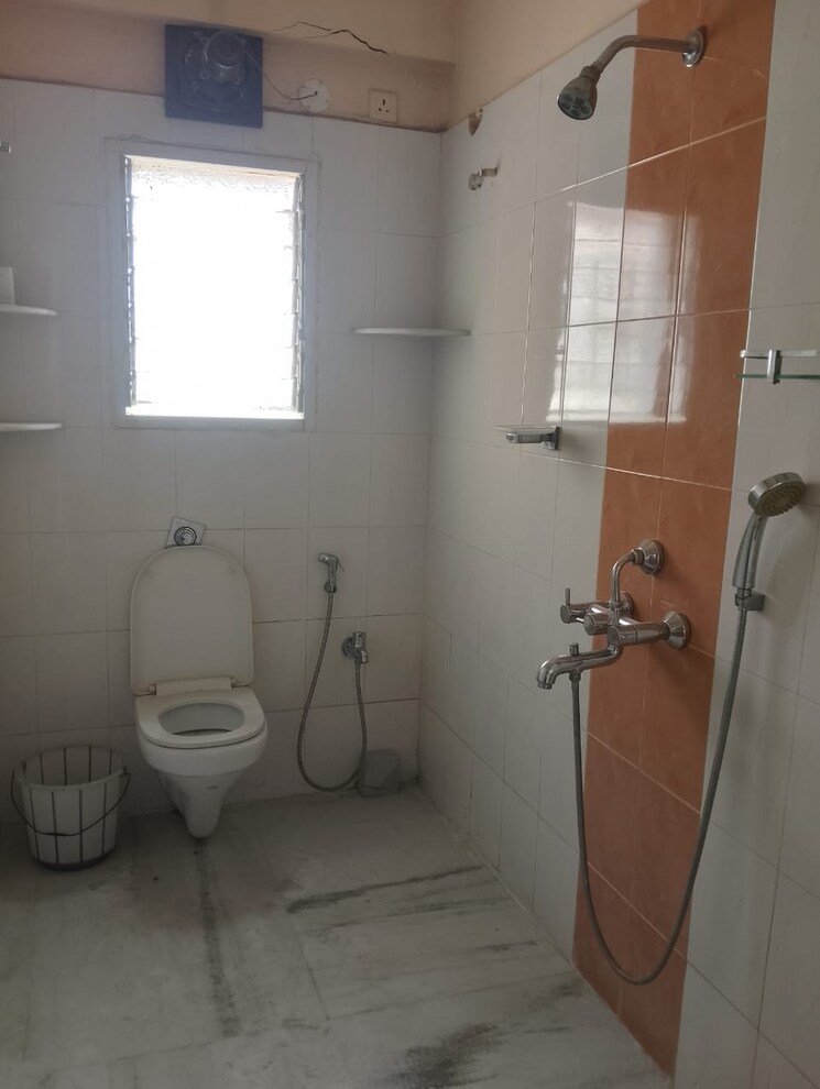 Bathroom, ascon-era 3 Bedroom 1850 Sq.Ft. Apartment In Rajarhat New Town Kolkata 8913854