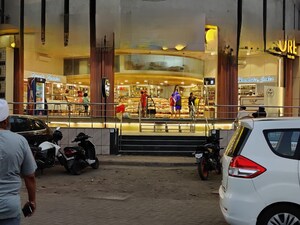  Showroom For Sale in Marol