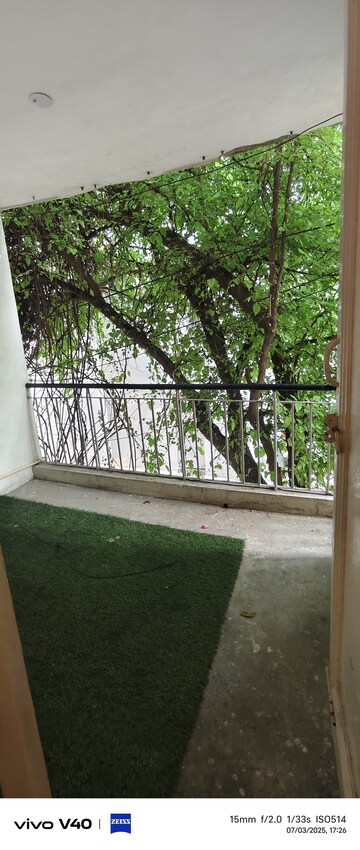 Balcony in 1 RK Apartment at Defence Colony – for Rent